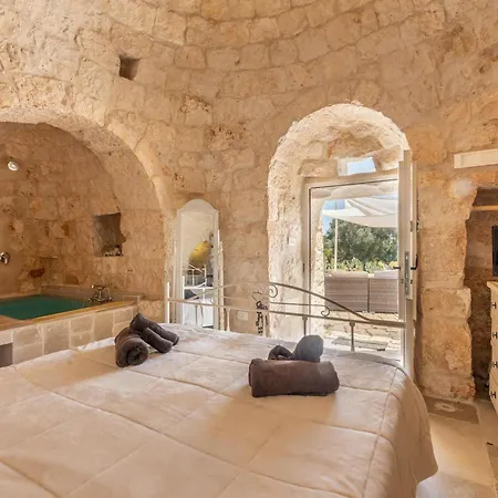 Trullo Grecale Ostuni